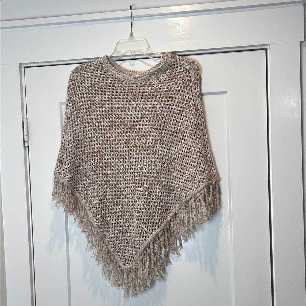 Umgee Open-Knit Fringe Sweater shawl in Taupe and Cream size M/L.